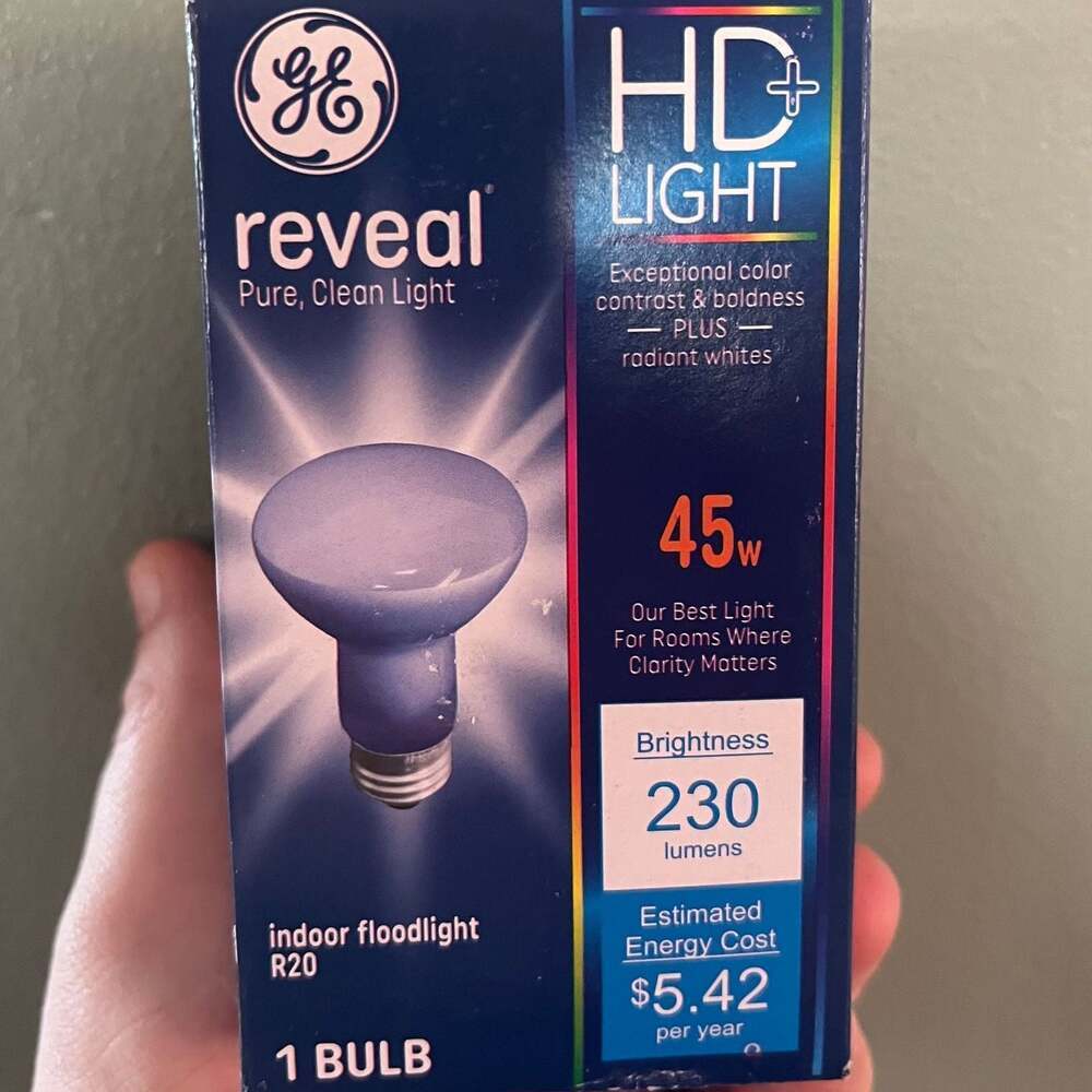 GE Reveal HD+ Indoor Floodlight 45W R20 Incandescent Light Bulb 3ct